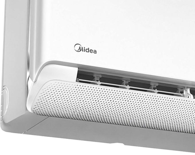 Midea BreezeleSS E – perforovaná lamela